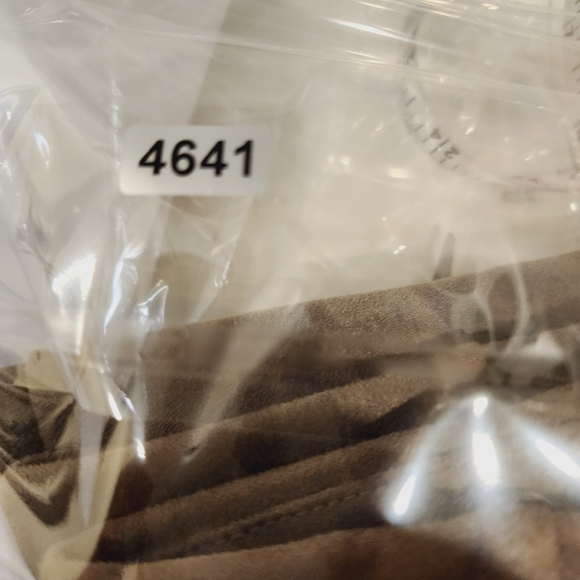 IVANKA TRUMP Women's Faux Suede Tan Pull On Slim Fit Strechy Pants Size S - Picture 11 of 11